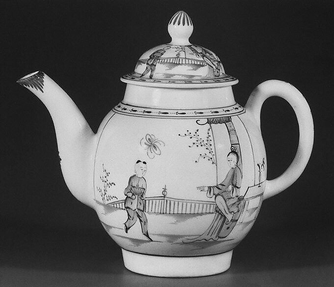 Teapot (part of a service), Lowestoft (British, 1757–ca. 1803), Soft-paste porcelain, British, Lowestoft 