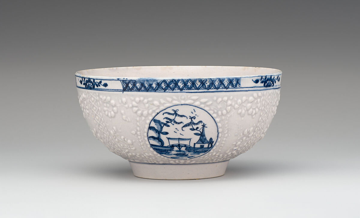 Bowl, Lowestoft (British, 1757–ca. 1803), Soft-paste porcelain, British, Lowestoft