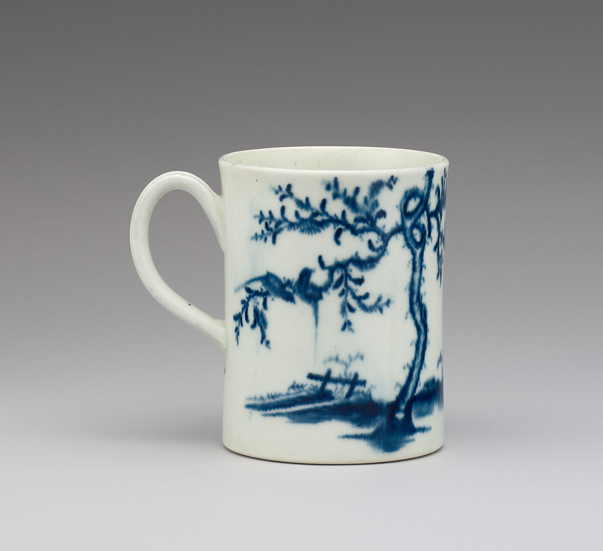 Mug, Worcester factory (British, 1751–2008), Soft-paste porcelain, British, Worcester 