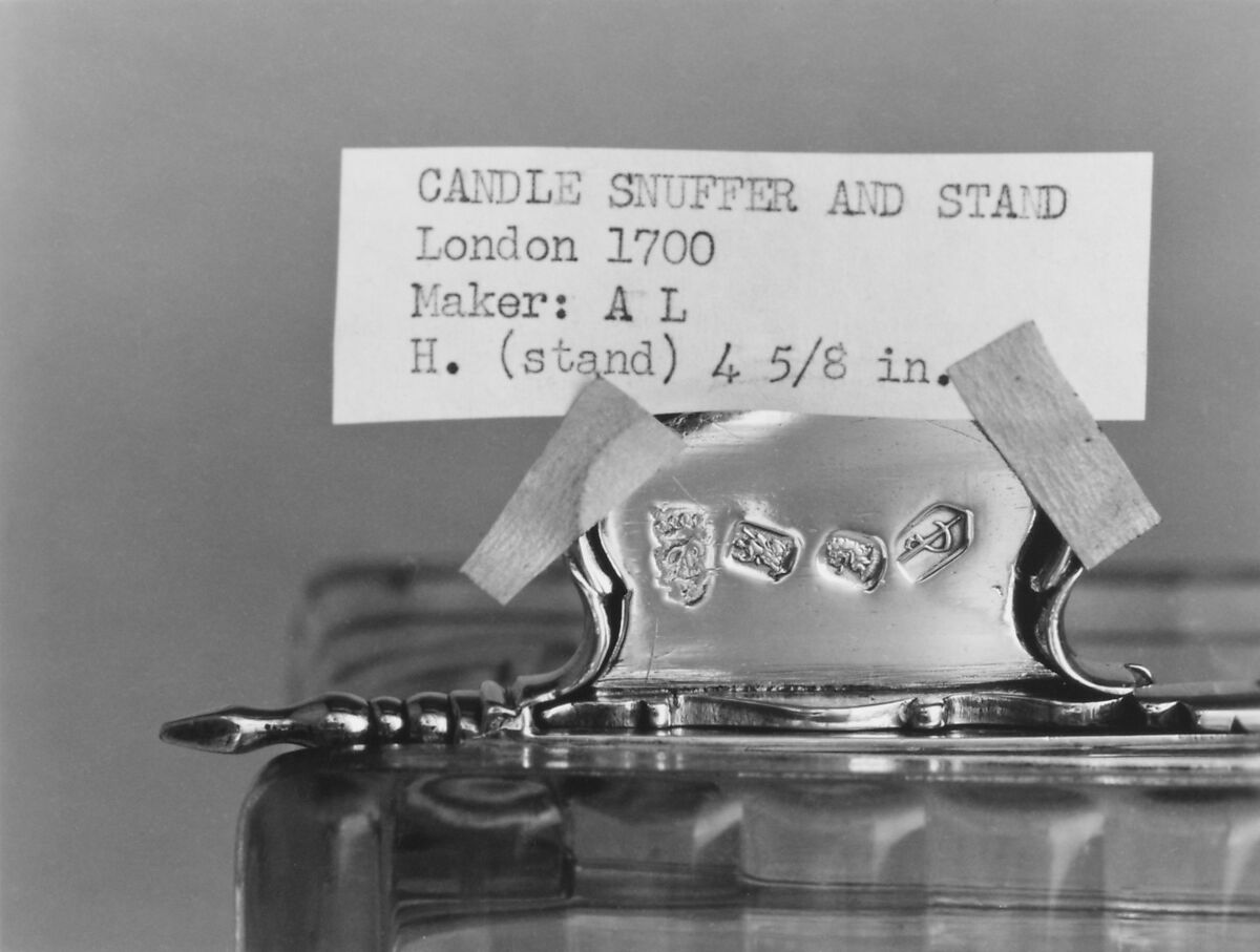 Snuffers and stand, John Laughton II (active 1699–1703), Silver, British, London