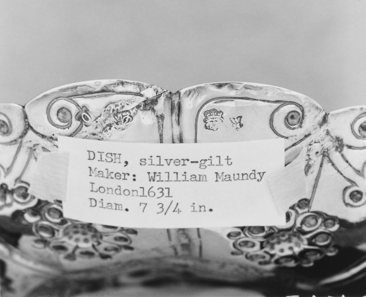 Dish, William Maunday, Silver gilt, British, London
