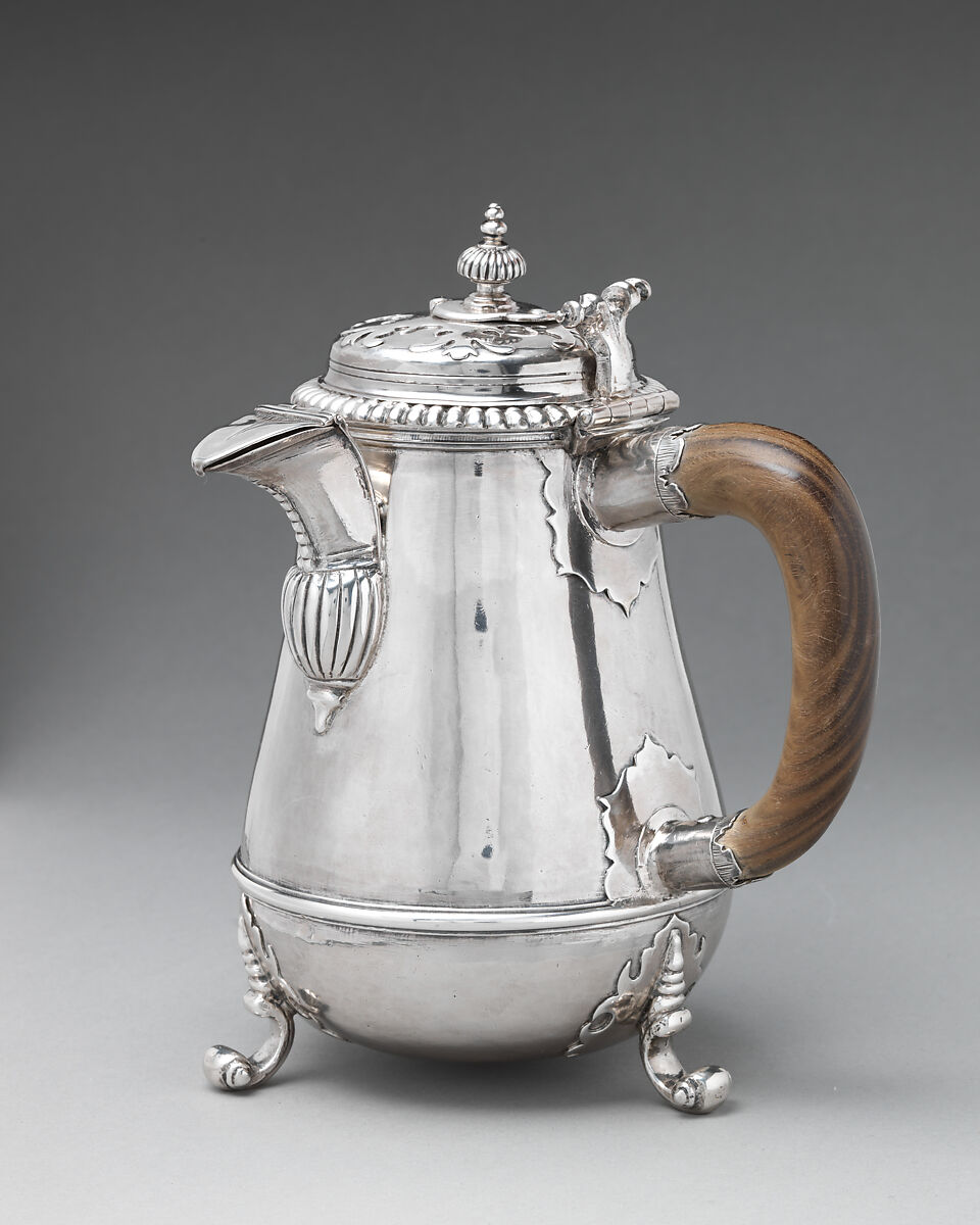 Chocolate pot, Benjamin Bradford (entered 1697), Silver, wood, British, London 