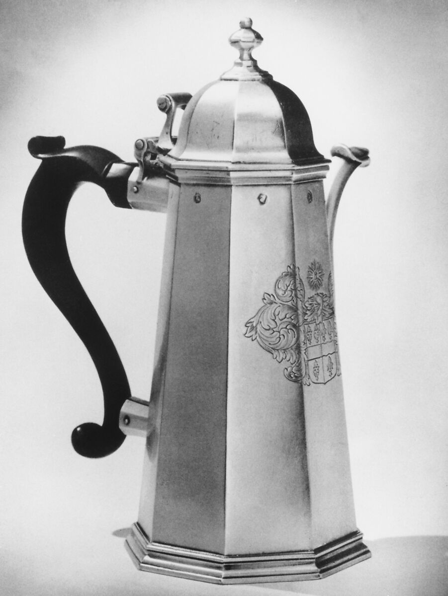 Coffeepot, Robert Timbrell (active ca. 1690–1716), Silver, wood, British, London
