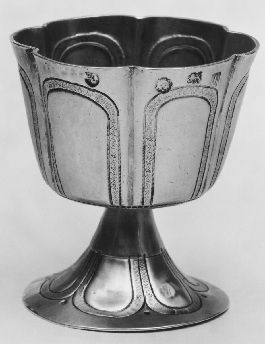 Wine cup, E. T., London (ca. 1653–1663), Silver gilt, British, London 