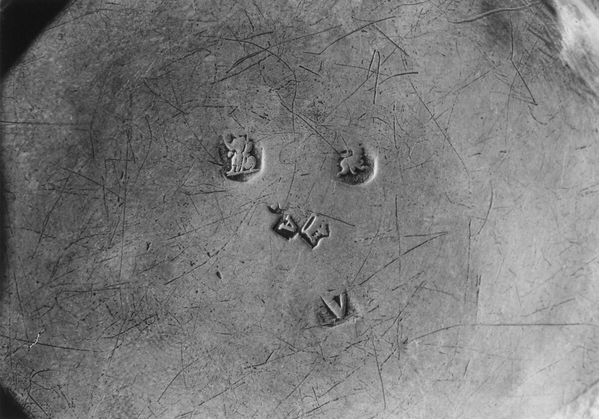 Teapot, Samuel Margas Jr. (British, active 1714–33), Silver, wood, ivory, British, London