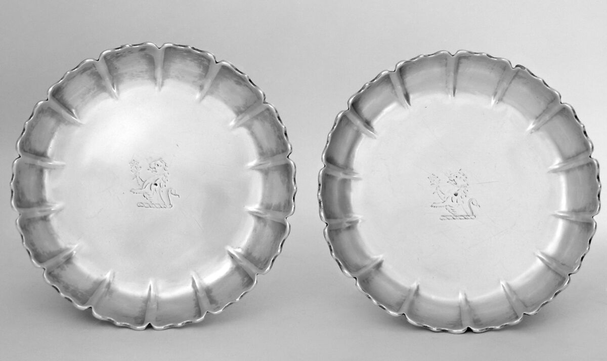 Pair of dishes, Edward Workman (active 1702, died 1719), Silver, Irish, Dublin 