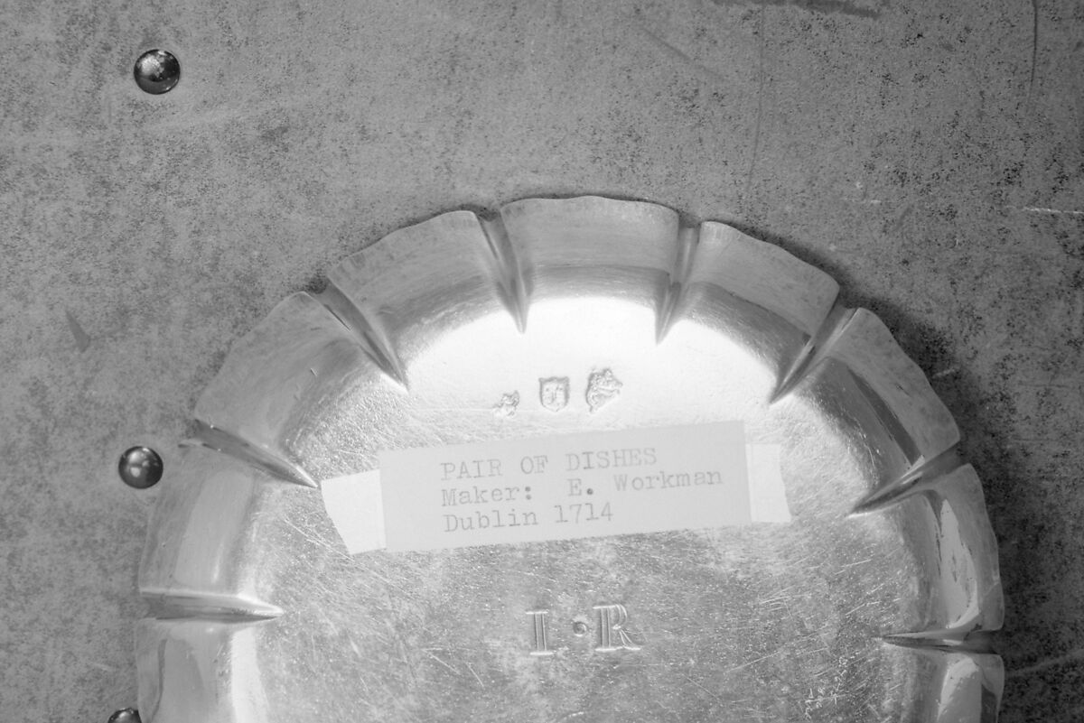 Pair of dishes, Edward Workman (active 1702, died 1719), Silver, Irish, Dublin