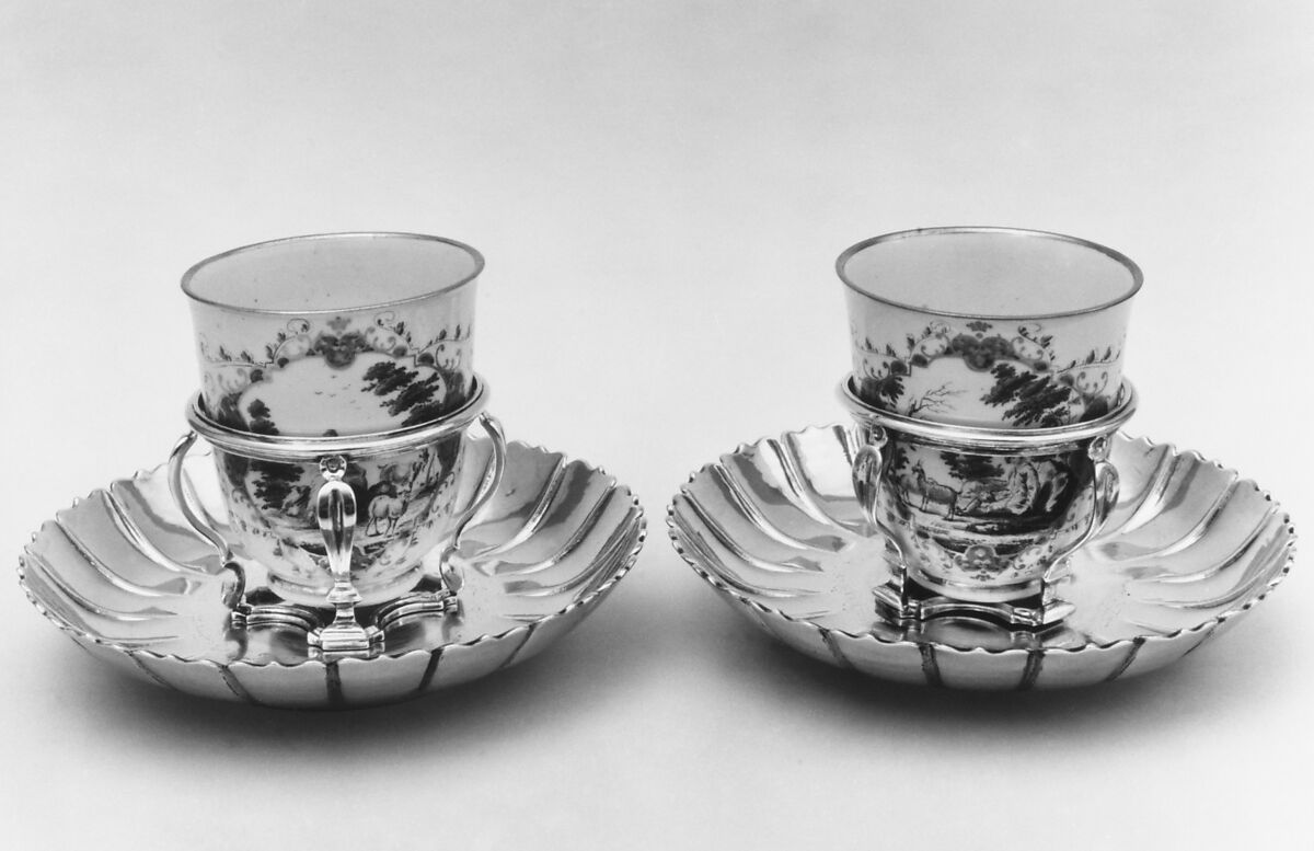 Beakers (2), Doccia Porcelain Manufactory (Italian, 1737–1896), Hard-paste porcelain, Italian, Florence 