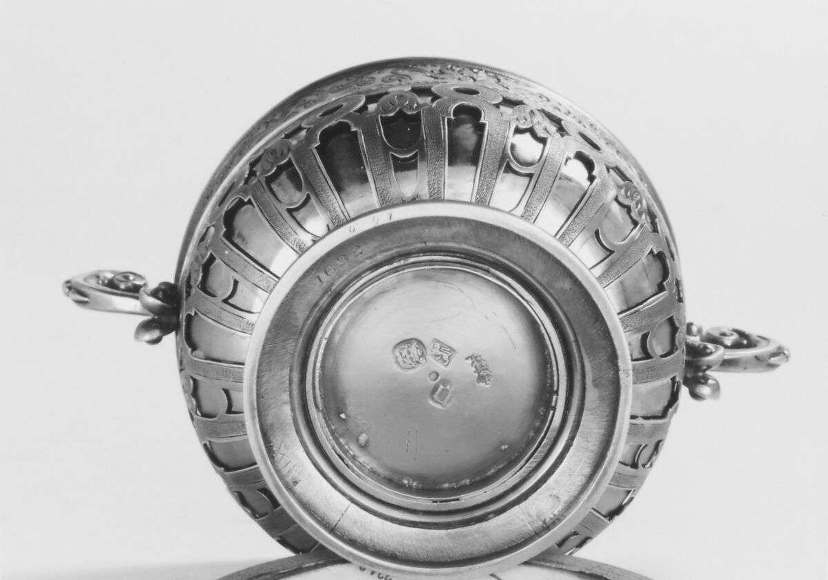 Pair of toilet boxes, Peter Harache I (active 1683, died 1694), Silver gilt, British, London