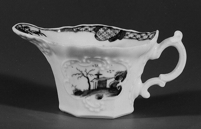 Cream jug, Worcester factory (British, 1751–2008), Soft-paste porcelain, British, Worcester 