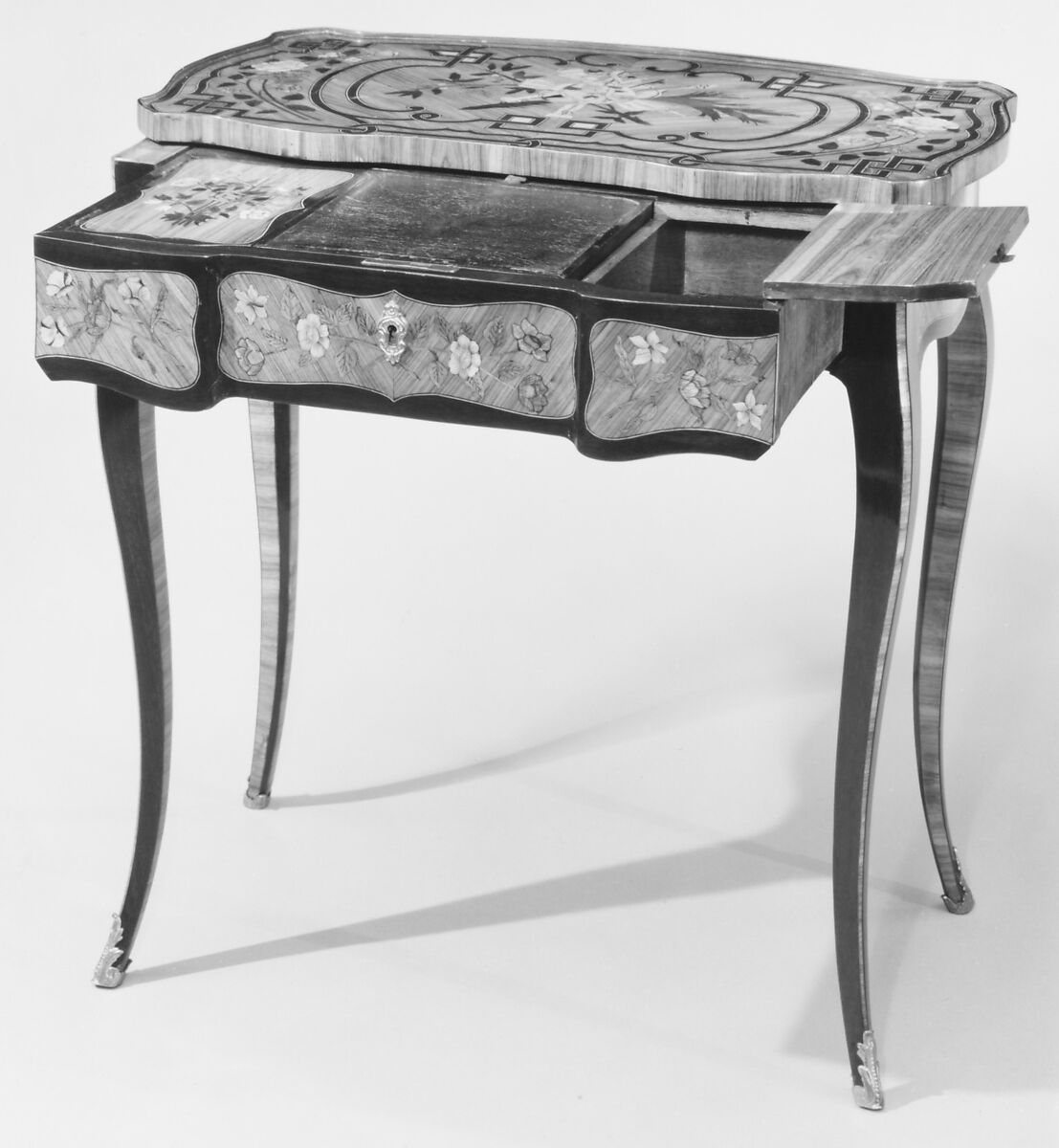 Dressing table, Léonard Boudin (French, 1735–1807, master 1761), Tulipwood and various other woods, gilt bronze, leather, French