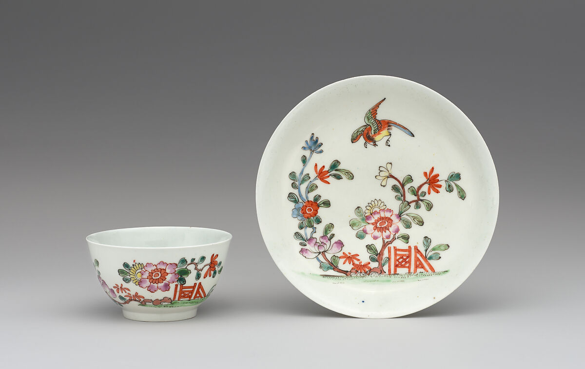 Cup and saucer, Worcester factory (British, 1751–2008), Soft-paste porcelain, British, Bristol-Worcester 