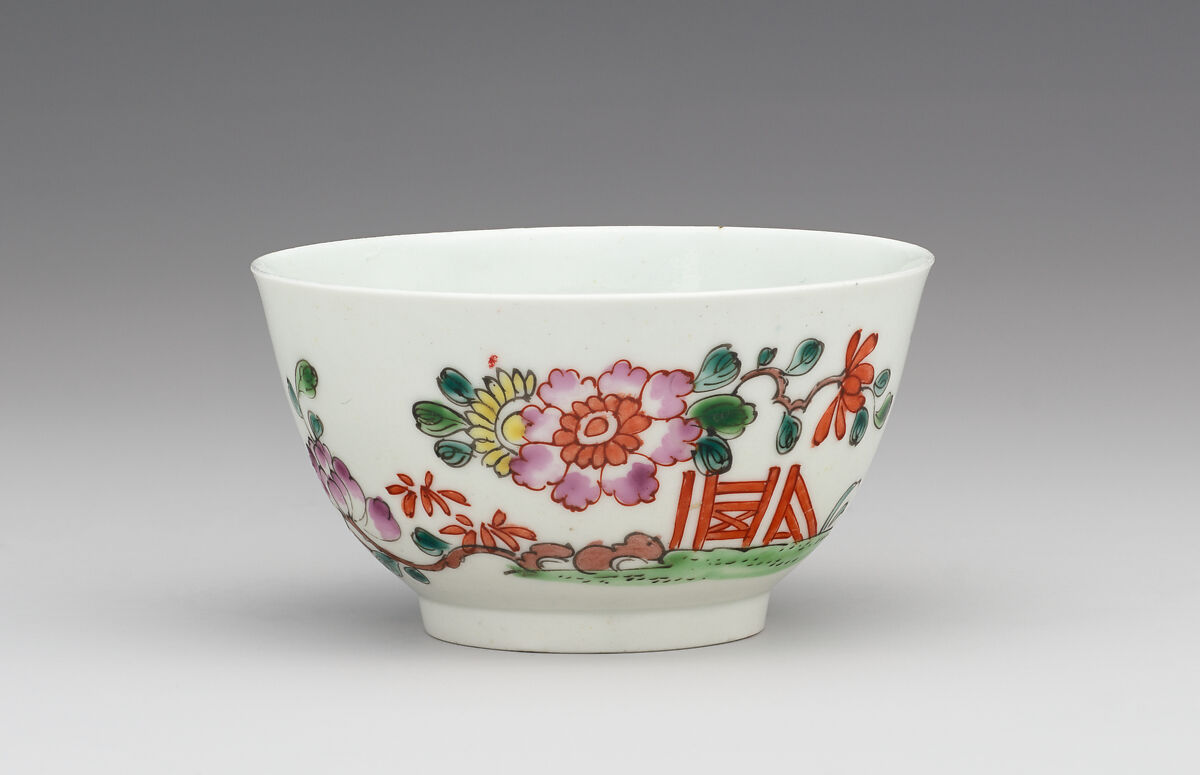 Cup and saucer, Worcester factory (British, 1751–2008), Soft-paste porcelain, British, Bristol-Worcester