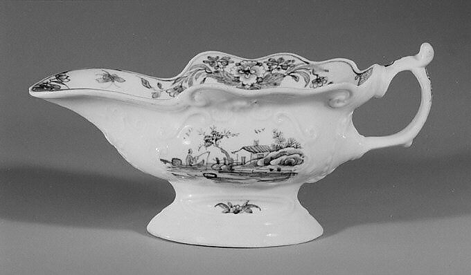 Sauceboat, Worcester factory (British, 1751–2008), Soft-paste porcelain, British, Worcester 