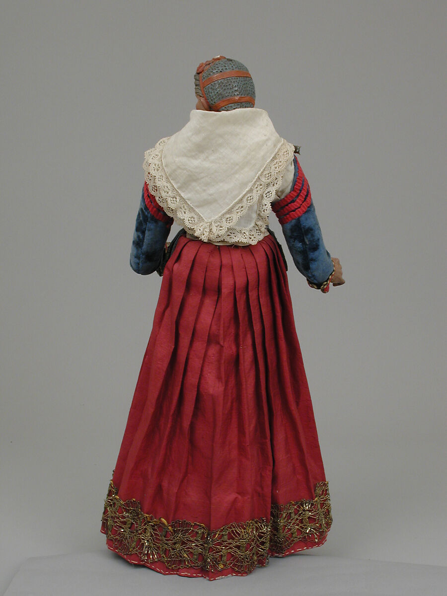 Old woman carrying a wire basket, Polychromed wood and terracotta; silk, linen, straw, steel, Italian, Naples