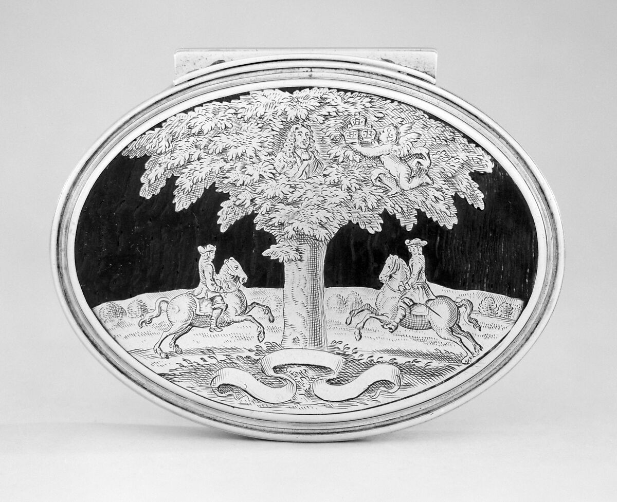Snuffbox, Silver and oak, probably British