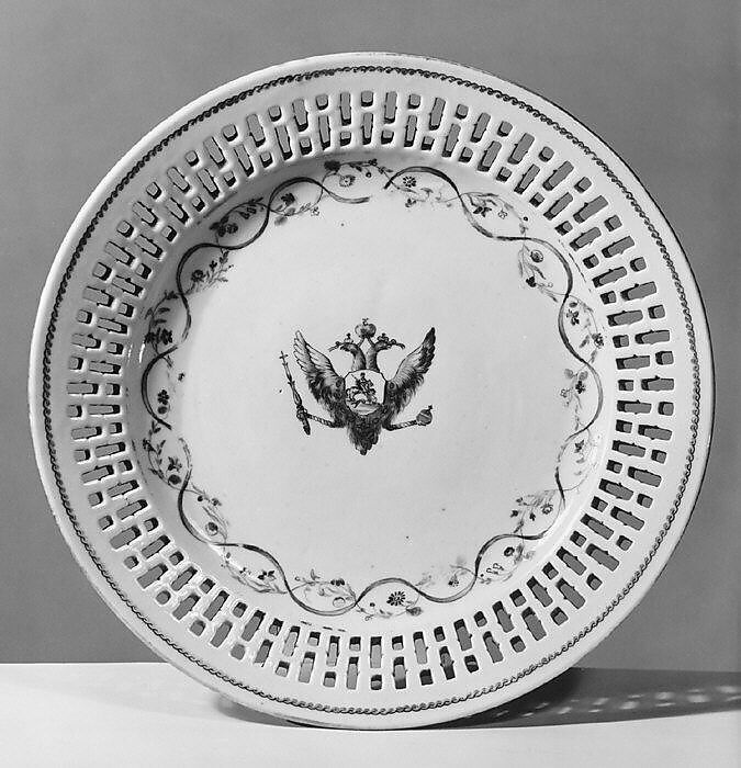 Plate (one of two), Hard-paste porcelain, Chinese, for Russian market