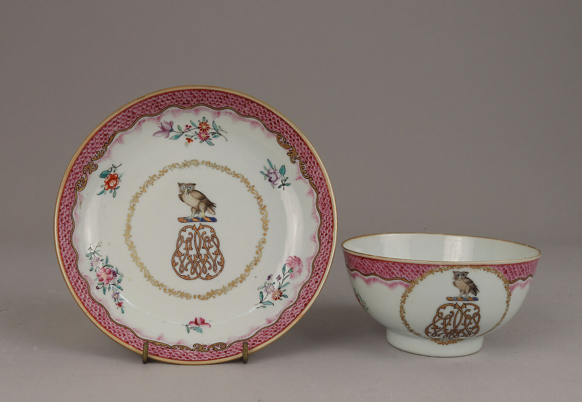 Bowl, Hard-paste porcelain, Chinese, for British market 