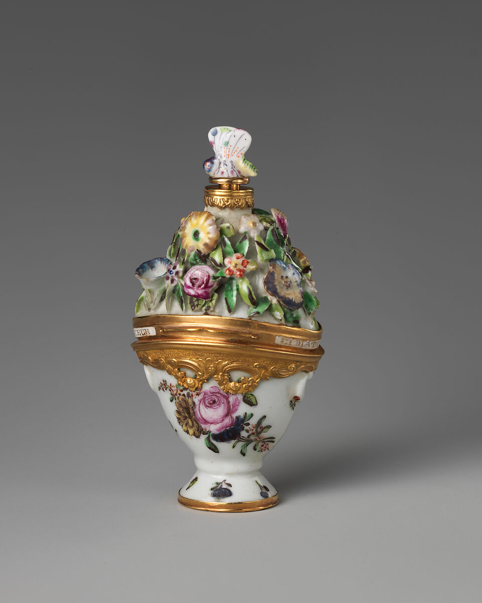 Scent bottle and box, Saint James's Factory (British, ca. 1748/49–1760), Soft-paste porcelain, British, London