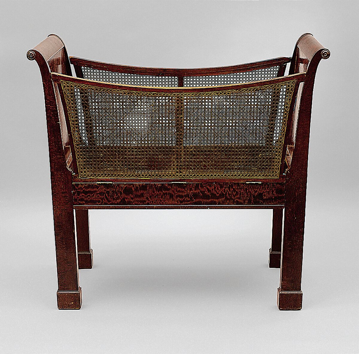 Crib, D. Phyfe &amp; Son (1840–1847), mahogany veneer and mahogany, American 