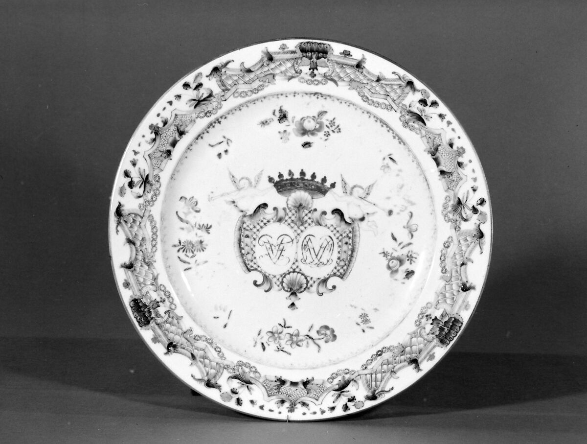 Platter (one of a pair), Hard-paste porcelain, Chinese, for Danish market 