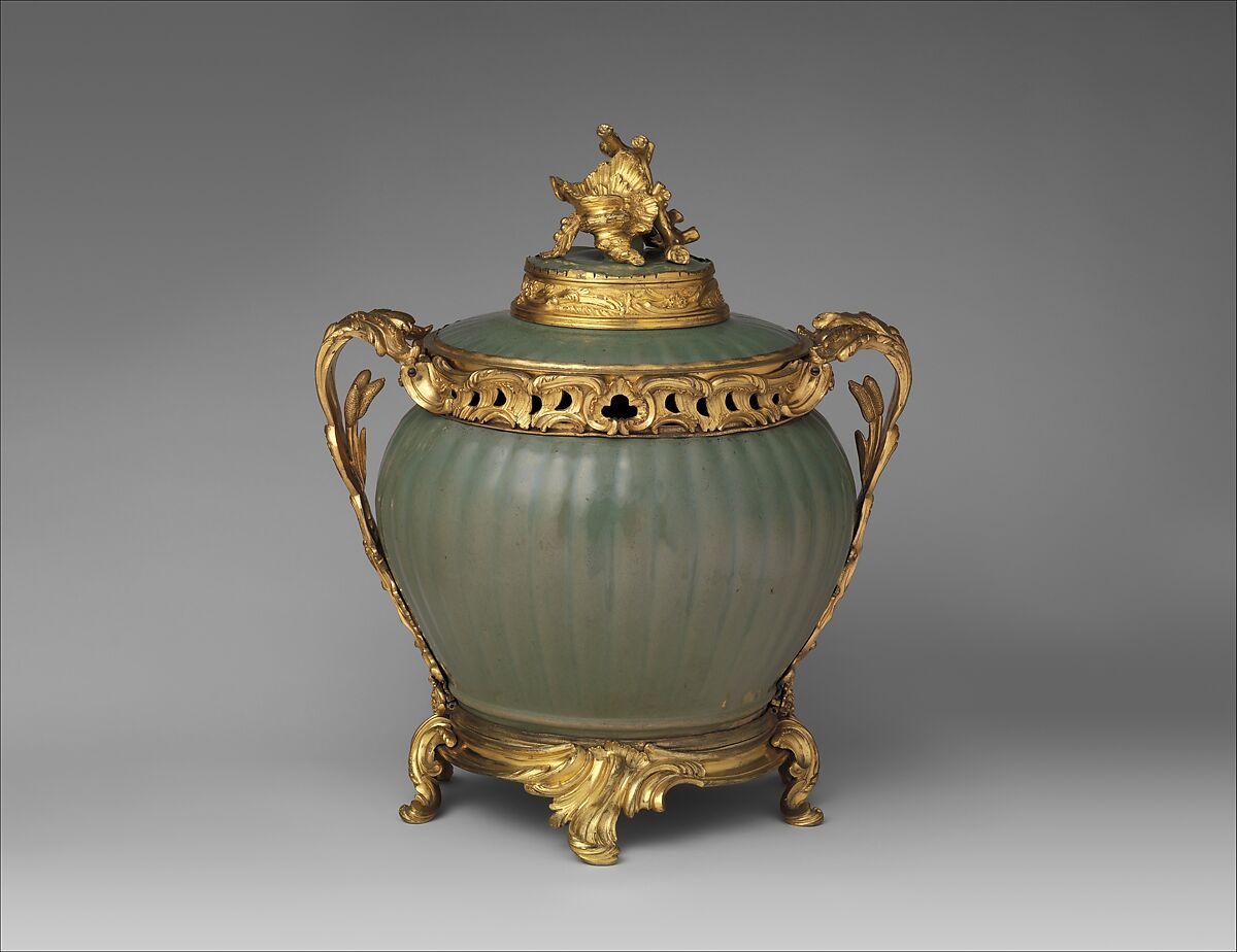 Potpourri bowl with cover, Stoneware; gilt-bronze mounts, Chinese with French mounts 