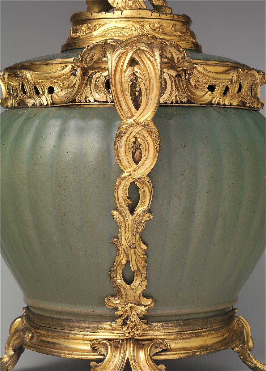 Potpourri bowl with cover, Stoneware; gilt-bronze mounts, Chinese with French mounts