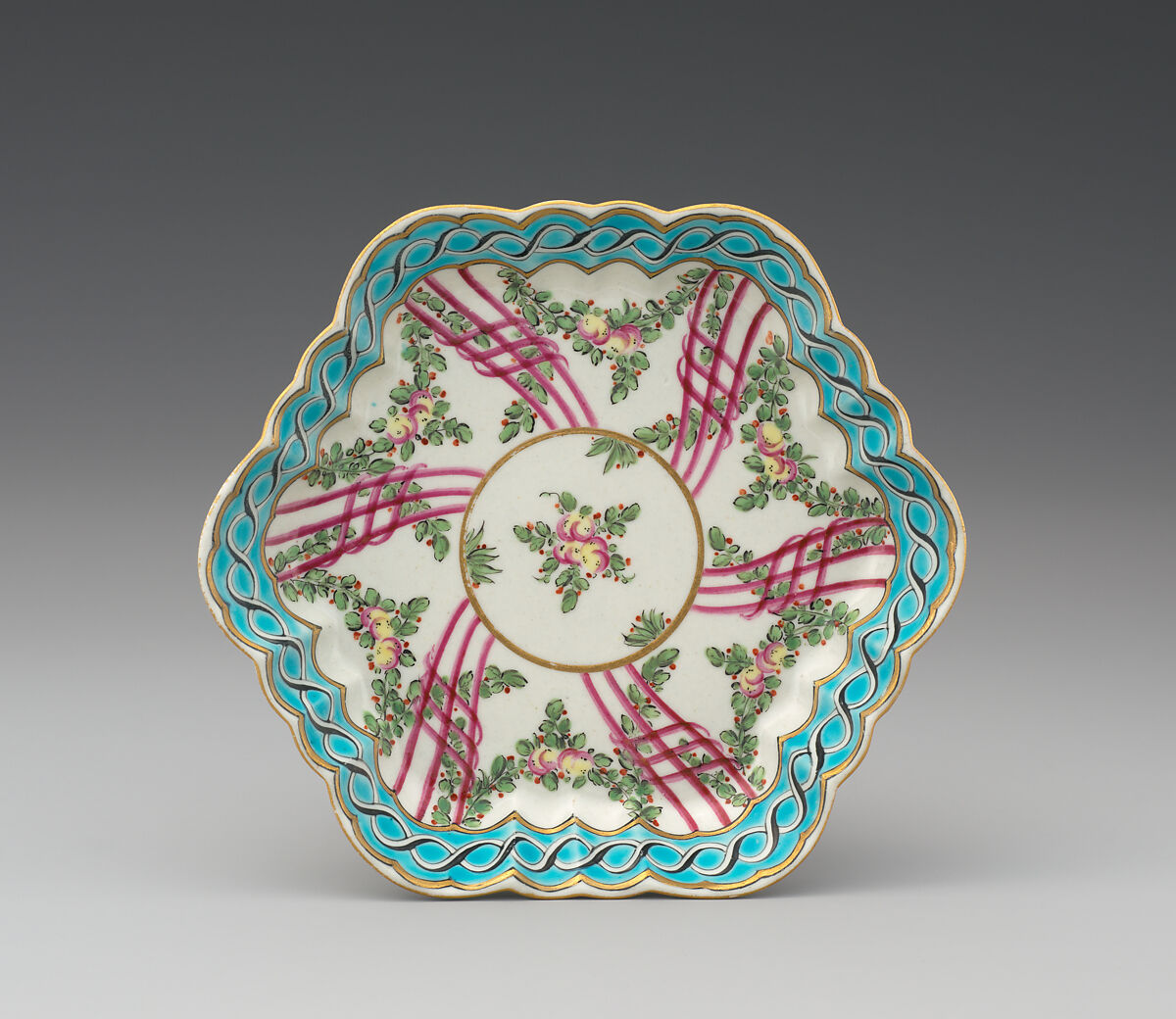 Teapot with cover and stand (part of a service), Worcester factory (British, 1751–2008), Soft-paste porcelain, British, Worcester