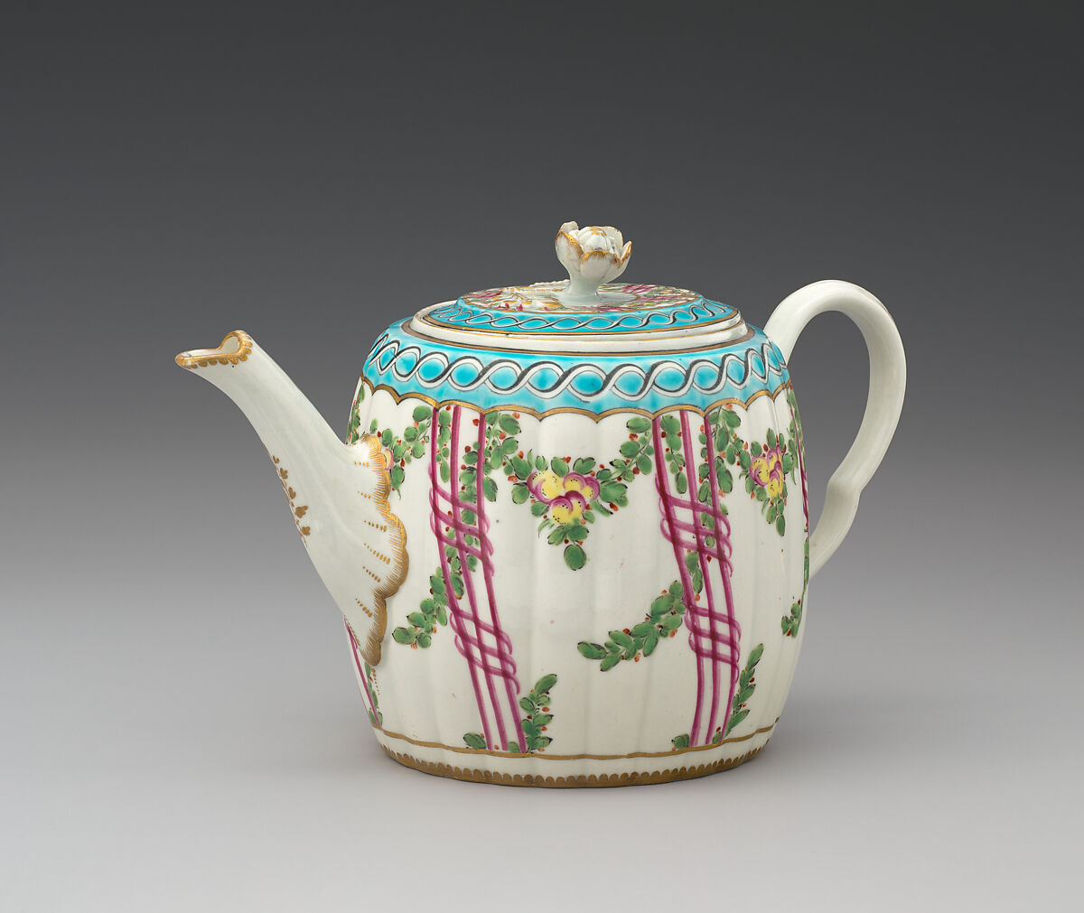 Teapot with cover and stand (part of a service), Worcester factory (British, 1751–2008), Soft-paste porcelain, British, Worcester 