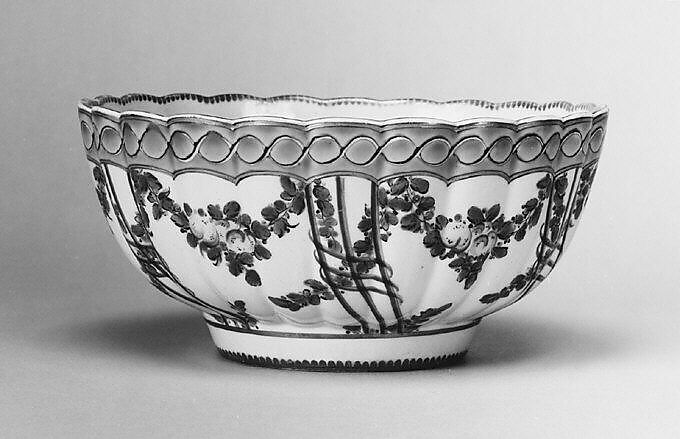 Waste bowl (part of a service), Worcester factory (British, 1751–2008), Soft-paste porcelain, British, Worcester 