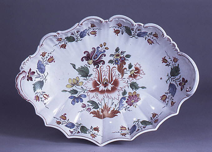 Dish, Doccia Porcelain Manufactory (Italian, 1737–1896), Tin-glazed hard-paste porcelain, Italian, Florence 