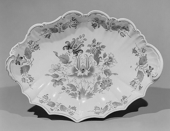 Dish, Doccia Porcelain Manufactory (Italian, 1737–1896), Tin-glazed hard-paste porcelain, Italian, Florence