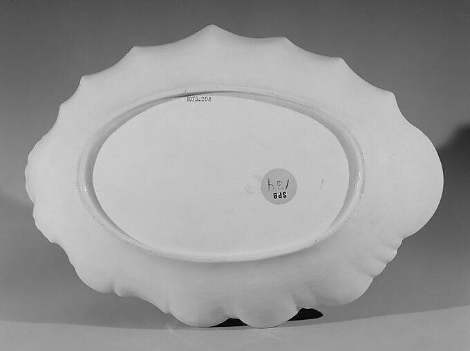 Dish, Doccia Porcelain Manufactory (Italian, 1737–1896), Tin-glazed hard-paste porcelain, Italian, Florence