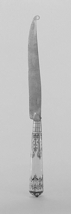 Table knives (12), Soft-paste porcelain, French, Saint-Cloud