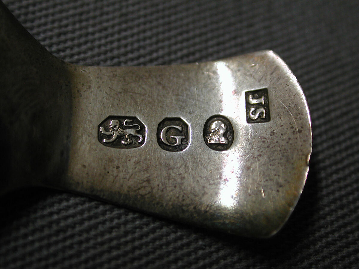 Tea caddy (one of a pair), Pine base, cover; paper, silk, British