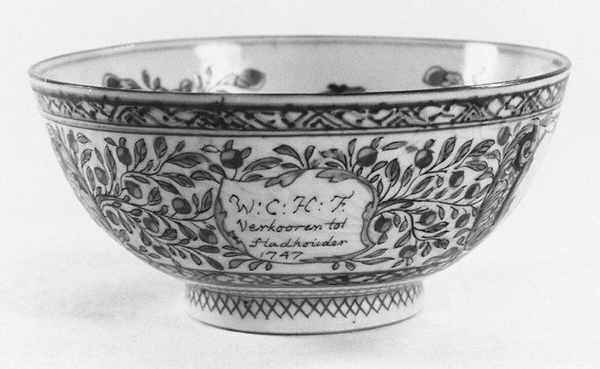 Bowl, Hard-paste porcelain, Chinese, for Dutch market 