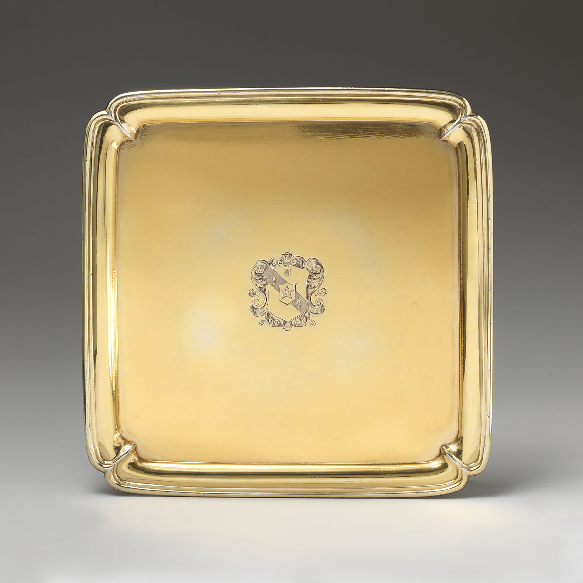 Salver (one of a pair), Simon Pantin I (British, ca. 1672–1728), Silver gilt, British, London 