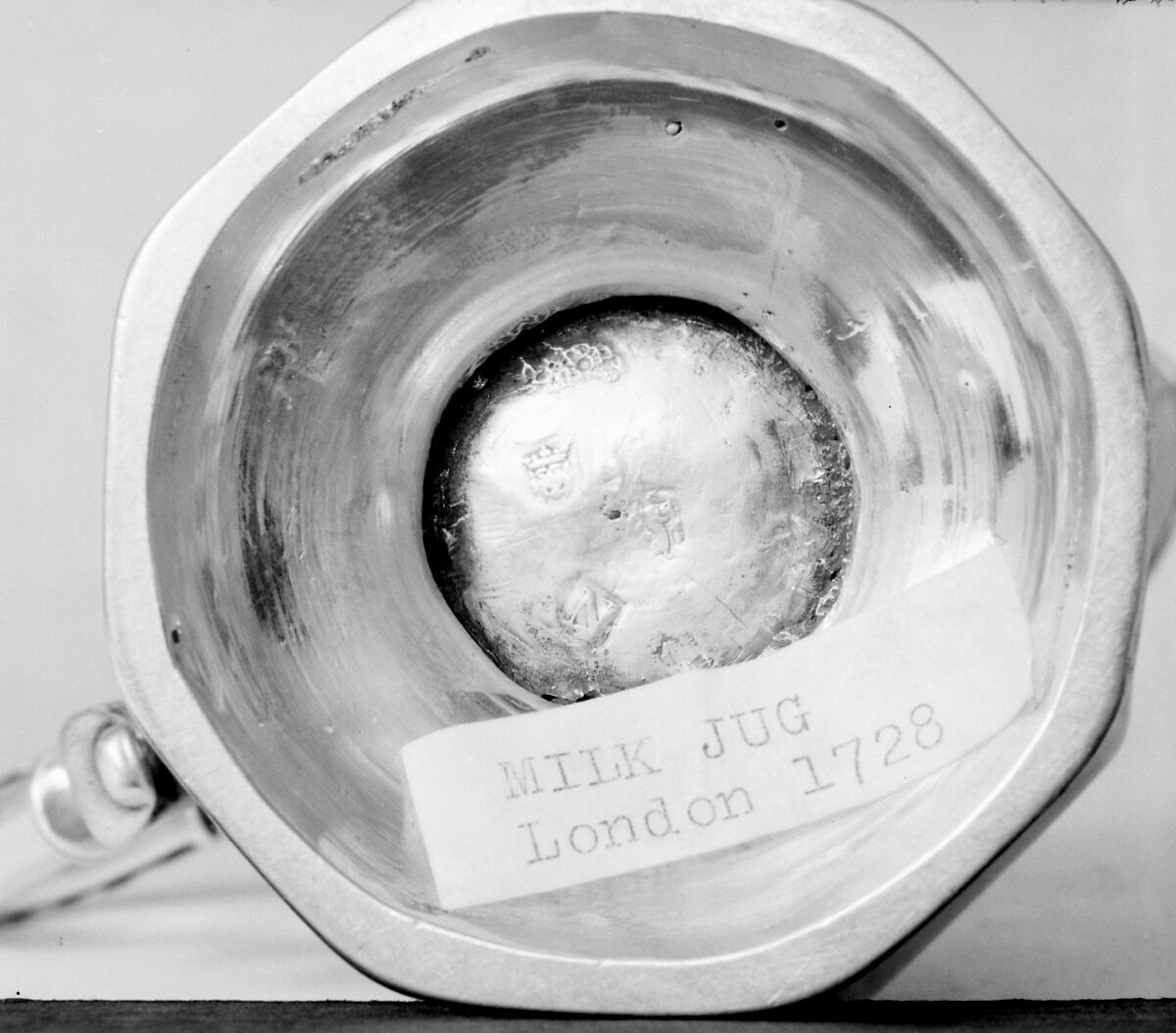 Milk jug, Silver, British, London