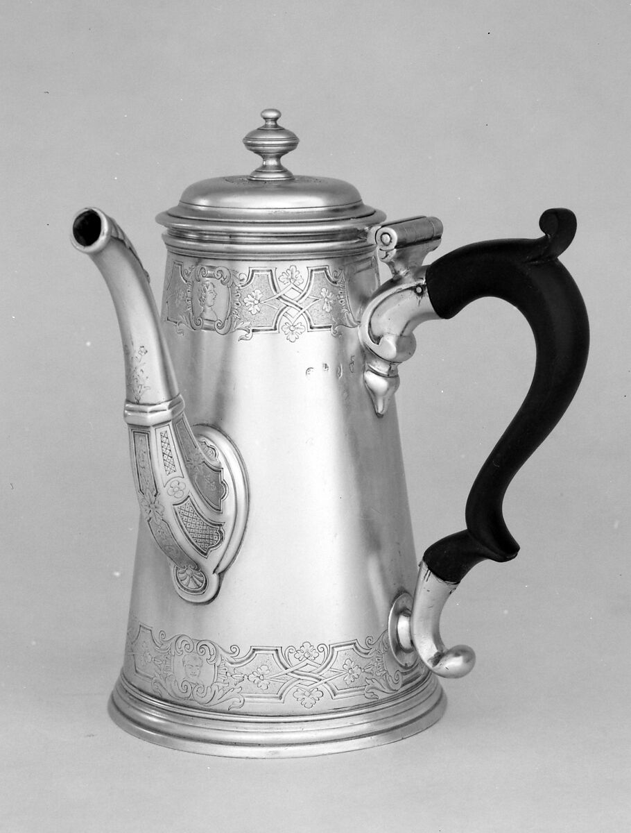 Coffeepot, Phillip Kinnersly (active 1716–after 1736), Silver, wood, Irish, Dublin 