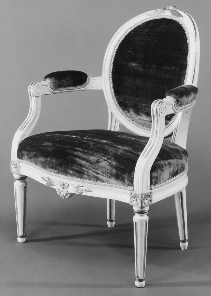 Oval-back armchair, Walnut, Swedish