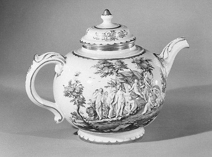 Teapot with cover, Doccia Porcelain Manufactory (Italian, 1737–1896), Hard-paste porcelain, Italian, Florence 