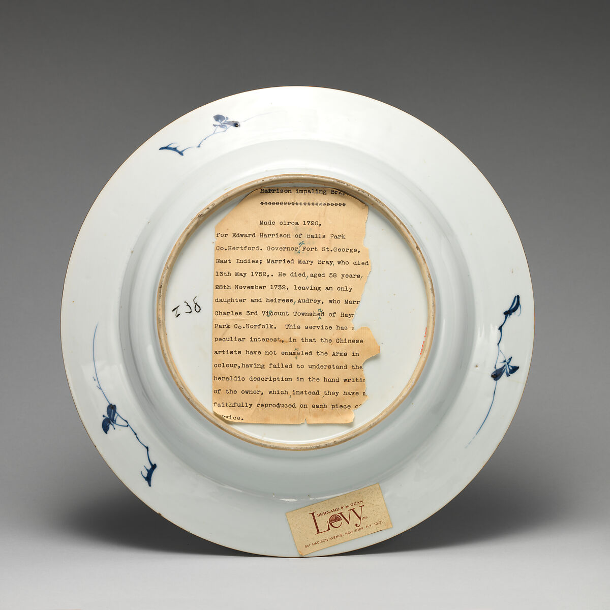 Dish, Hard-paste porcelain, Chinese, for British market
