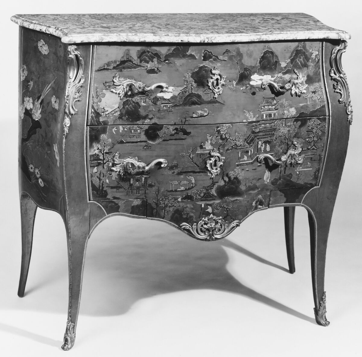 Small commode, Red painted wood and Chinese lacquer, gilt bronze, marble, French, Paris