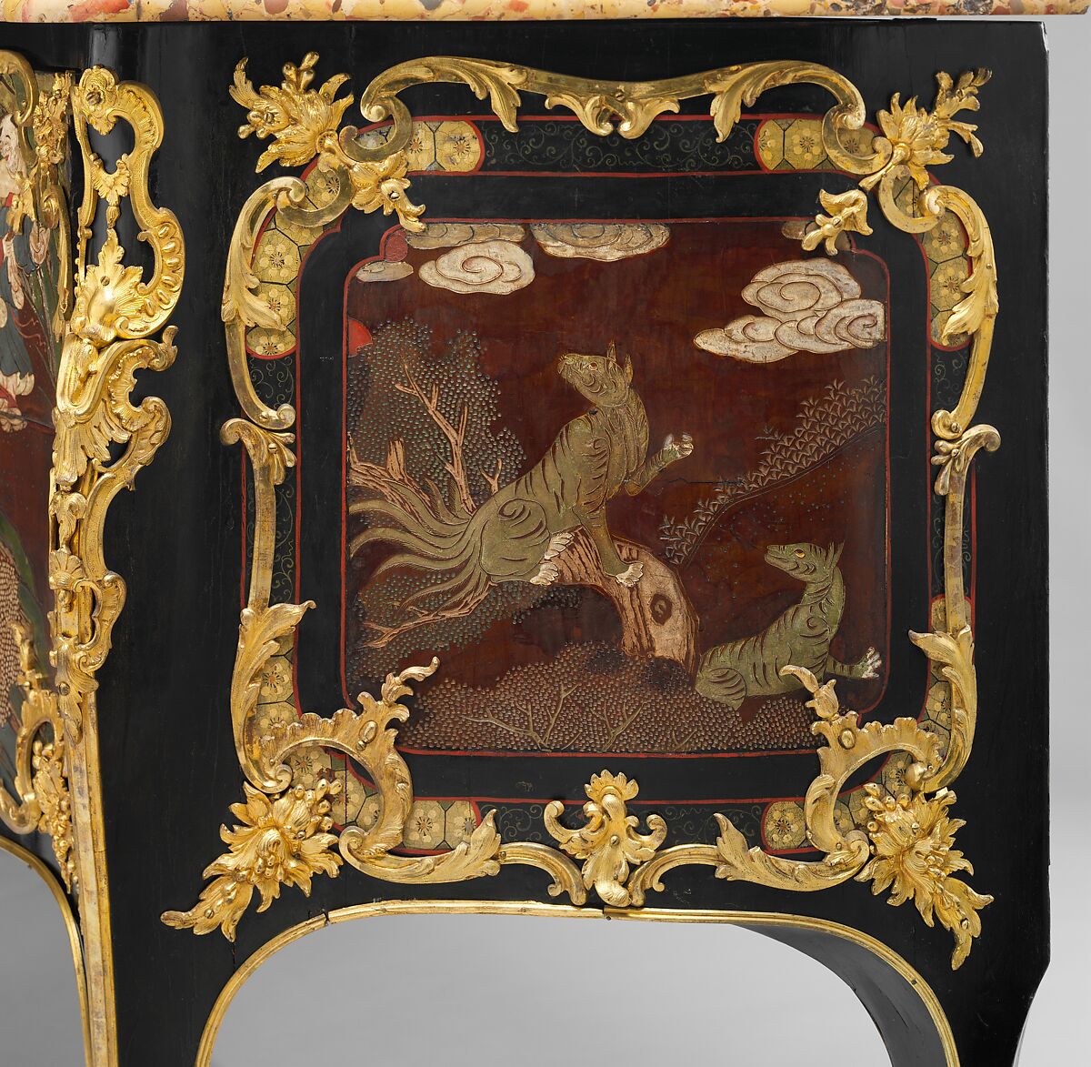 Commode, Bernard II van Risenburgh (ca. 1696–ca. 1767), Oak veneered with panels of Chinese Coromandel lacquer and European black-lacquered veneer; gilt-bronze mounts; brèche d'Alep marble top, French, Paris