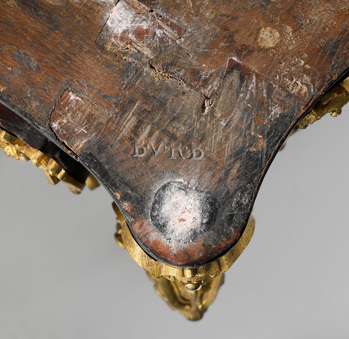 Commode, Bernard II van Risenburgh (ca. 1696–ca. 1767), Oak veneered with panels of Chinese Coromandel lacquer and European black-lacquered veneer; gilt-bronze mounts; brèche d'Alep marble top, French, Paris