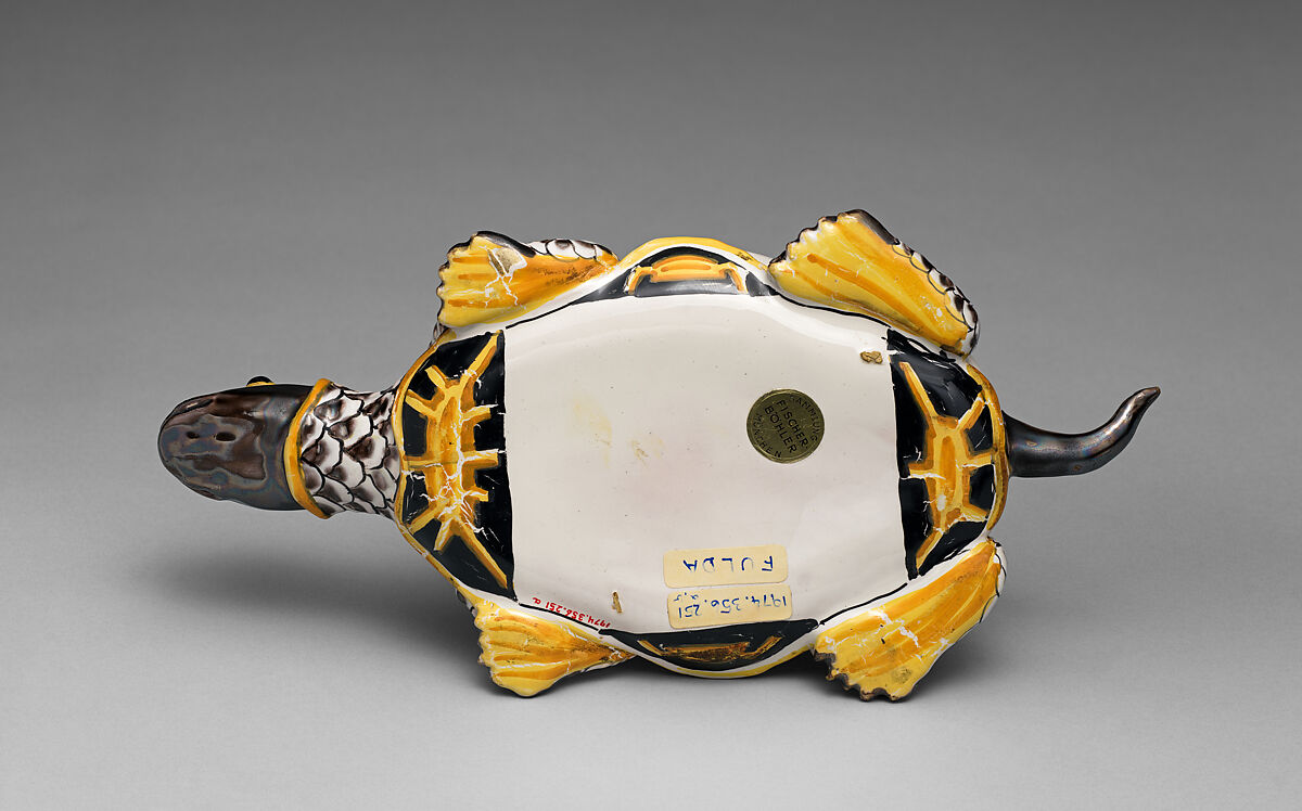 Tortoise box, Tin-glazed earthenware, German, Fulda