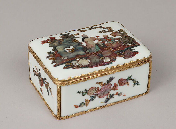 Snuffbox