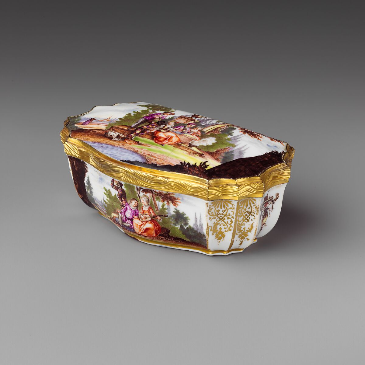 Snuffbox, Meissen Manufactory (German, 1710–present), Hard-paste porcelain, gold, German, Meissen