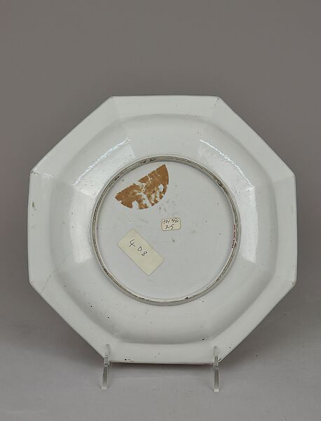 Octagonal plate, probably Höchst Manufactory (German, 1746–1796), Hard-paste porcelain, German, probably Höchst or Nymphenburg