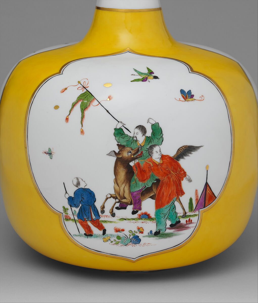 Vase, Meissen Manufactory (German, 1710–present), Hard-paste porcelain decorated in polychrome enamels, gold, German, Meissen